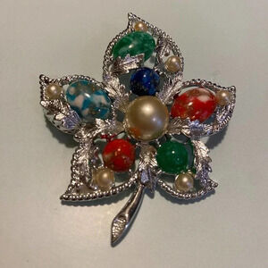 Fantasy Pearl Leafs Brooch Sarah Coventry